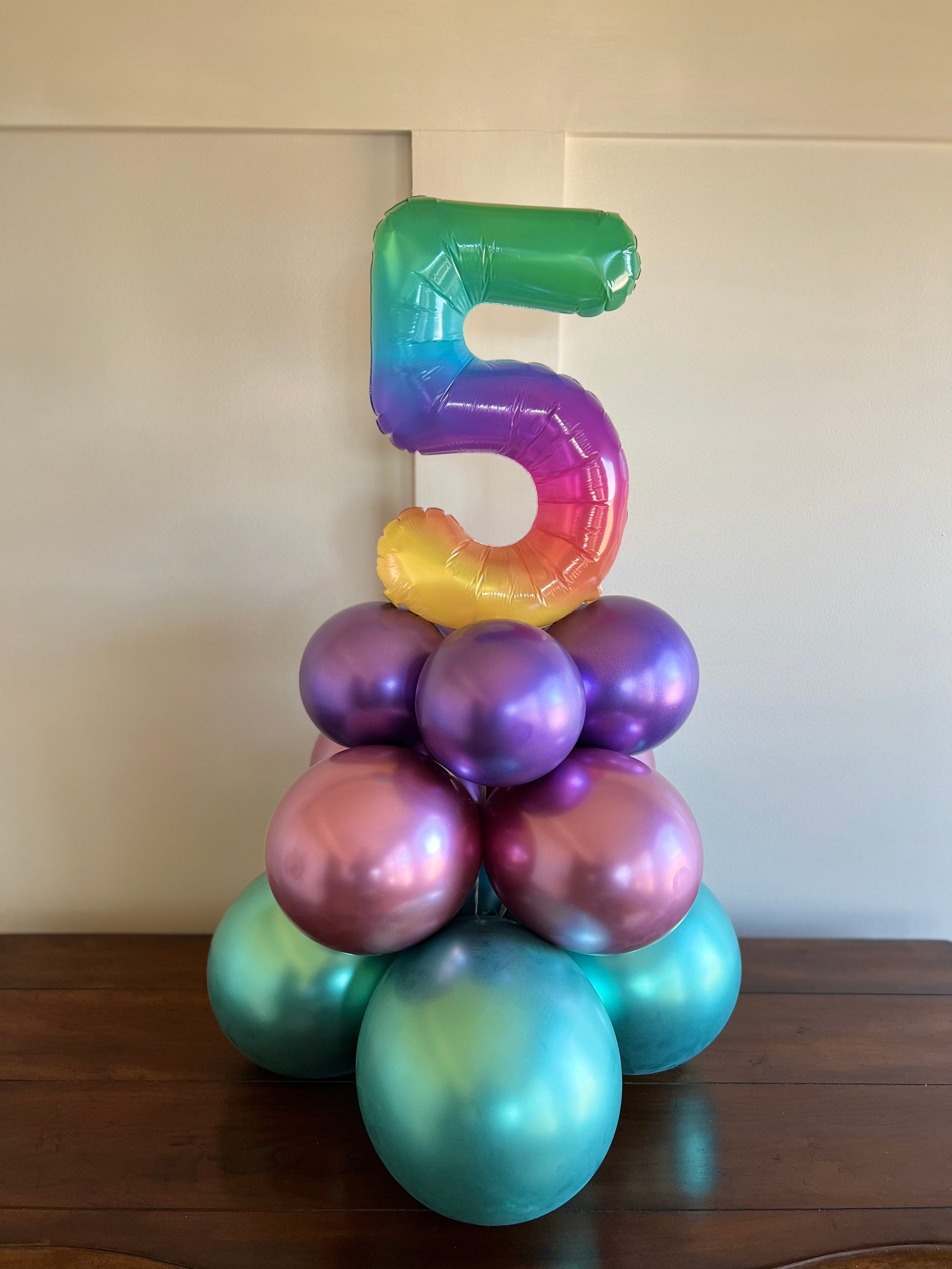 Centrotavola con palloncini per il quinto compleanno/Palloncini per il 5  compleanno/Palloncini da tavolo per il quinto compleanno/Numeri da tavolo -   Italia