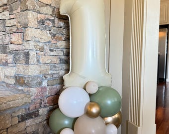 Green Balloon Tower Kit | Green and Beige Balloon Tower | Eucalyptus Balloon Display | Green and Gold Birthday Balloons | Green and White
