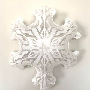 Snowflake Balloon | Winter ONEderland Birthday Balloons | Wonderland First Birthday | Baby It&#39;s Cold Outside | Winter Baby Shower | Snowflak