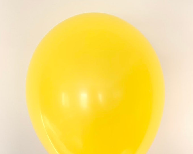 Yellow Balloons | Lemon Balloons | Lemon Birthday Party Decor | Lemon Bridal Shower Decor | Lemon Baby Shower | Yellow Birthday Party