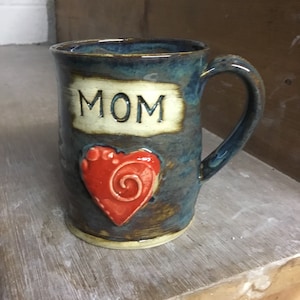 Mom heart mug