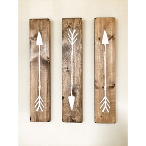 Set of 3 Wooden Arrows, Rustic Decor For Wall, Farmhouse Arrow Decor, Rustic Wall Hanging Nursery Decor, Wooden Arrow for Gallery Wall