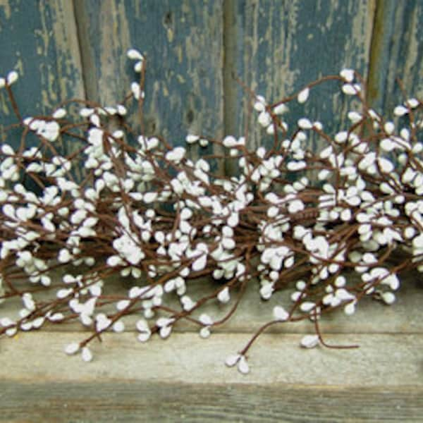 White 48 inch Pip Berry Garland