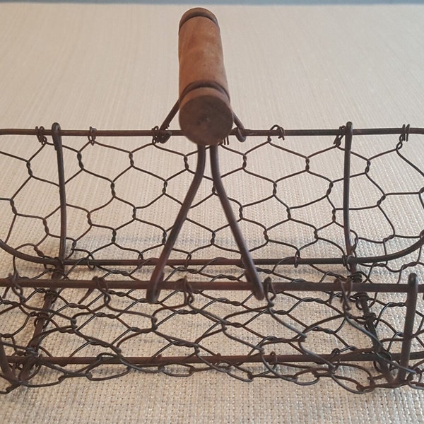 Rectangular Chicken Wire Basket Wooden Handle
