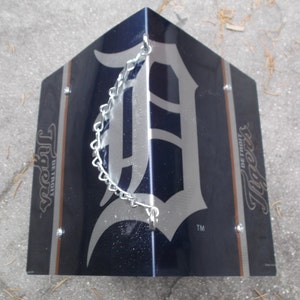 Detroit Tigers Michigan birdhouse aluminum roof songbird box easy clean out