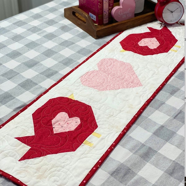 Hey Sweetheart Table Runner - PDF Pattern