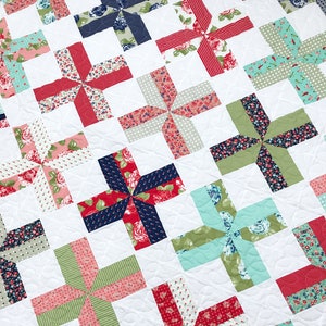 Tilt-A-Whirl Quilt by Lindsey Weight of Primrose Cottage Quilts - PAPER Pattern PCQ-018