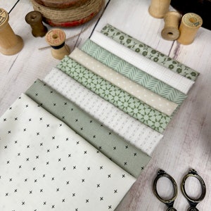 Sage & Cream 8 Fat Quarters curated by Primrose Cottage FQB-136