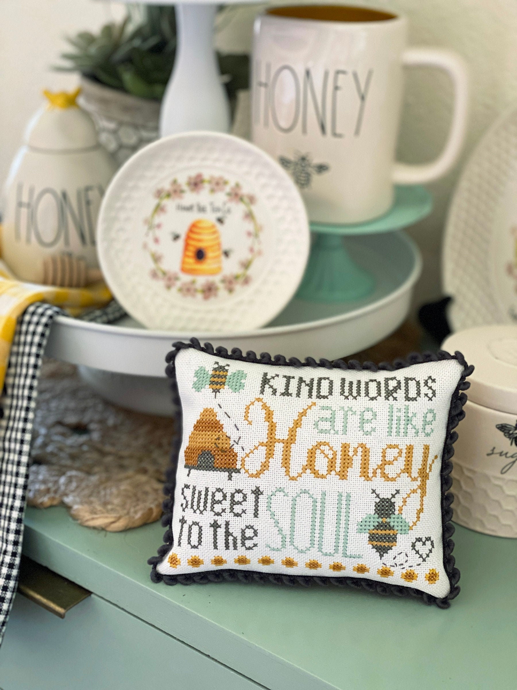 Kind Words - Bee Cross Stitch - Paper Pattern