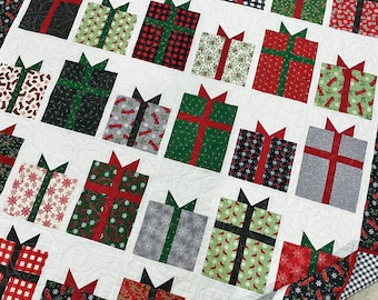 Christmas Present Quilt Pattern - PDF Pattern (Table Runner Size Included)