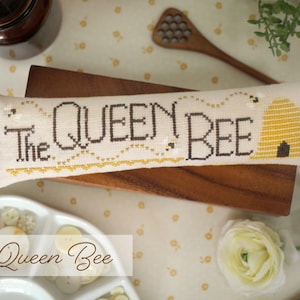 The Queen Bee Cross Stitch by  October House Fiber Arts - Paper Pattern