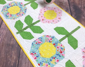 Simply Spring Table Runner - PDF Pattern