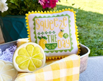 Squeeze The Day - Summer Stamps Kreuzstich von Lindsey Weight von Primrose Cottage Stitches - PDF-Muster