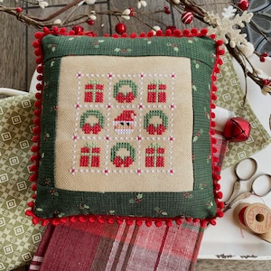 December Nine Patch (Lindsey&#39;s Nine Patch Series) PDF Pattern