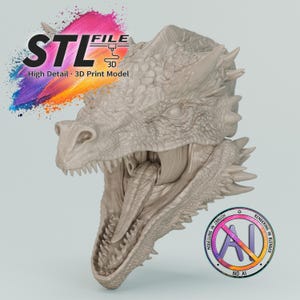 Puede incluir: Un modelo 3D de color gris claro de una cabeza de dragón con la boca abierta y la lengua visible, con escamas texturizadas y púas afiladas. La imagen incluye el texto STL FILE High Detail 3D Print Model y una insignia de NO AI.