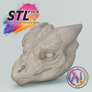 Könnte beinhalten: Ein hellgraues 3D-Digitalmodell eines Drachenkopfes mit komplexen Schuppentexturen, ausgeprägten Augenbrauenwülsten und einer Schnauze. Das Bild enthält den Text STL FILE High Detail 3D Print Model und ein Abzeichen mit NO AI.