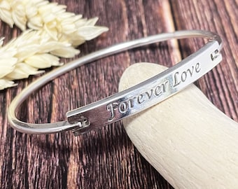 Forever Love Fitted Bracelet, Top Clasp, Silver Plated Brass