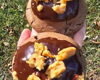 Butterfinger Crunch Inspired Stuffed Cookies- stuffed cookies, filled cookies, gourmet cookies, oversized filled cookies, gourmet