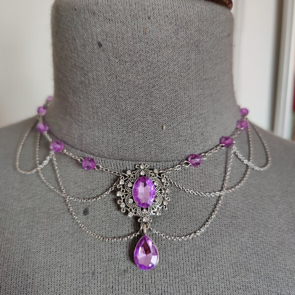 Collier argenté gothique elfique romantique noir, rouge, violet ou transparent