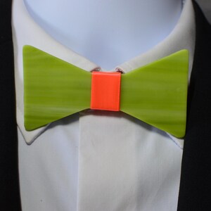 Boho Chic Green Glass Bow Tie - Stand Out at Weddings and Birthdays! Unique Pre-Tied Bow Tie in Gorgeous Green Glass - Elevate Your Style