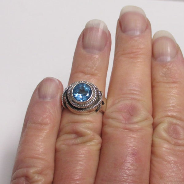 Gr 73 Sterling Silver Anatoli Blue Topaz Signet Ring Size 6 1/2