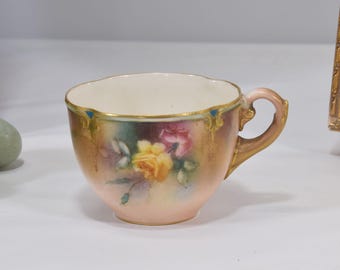 Taza de porcelana para gabinetes Hadley's Worcester, Gr 208, pintada a mano.