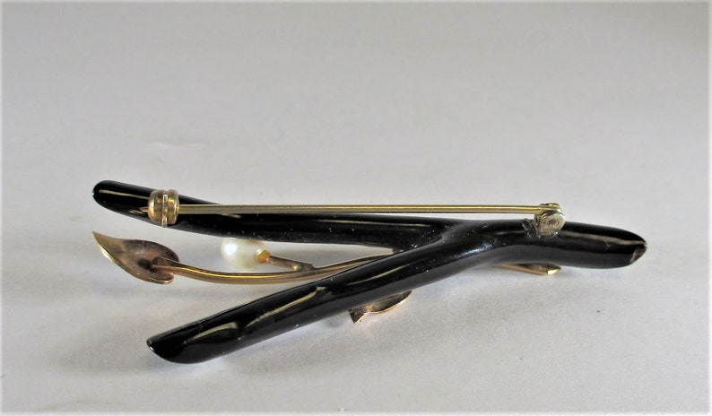 Gr 59 Solid 14 kt Gold Vintage Floral Pearl and Black Coral Brooch 4.21 Grams