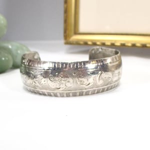 Gr 166 Vintage Engraved Repousse Silver Cuff Bracelet 1" Wide