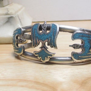 Gr 128 Navajo Crushed Turquoise Chip Inlay Thunderbird Sterling Silver Cuff Bracelet