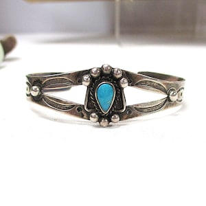 Gr 170 Navajo Sterling Silver Turquoise Cuff Bracelet Hand-Stamped Old Pawn