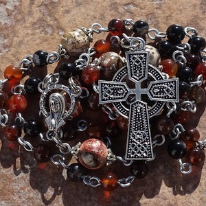 Ierse rozenkrans, keltische rozenkrans, keltisch kruis, edelsteenrozenkrans, agaatrozenkrans, jaspisrozenkrans, katholiek geschenk, maagd maria, eerste communie
