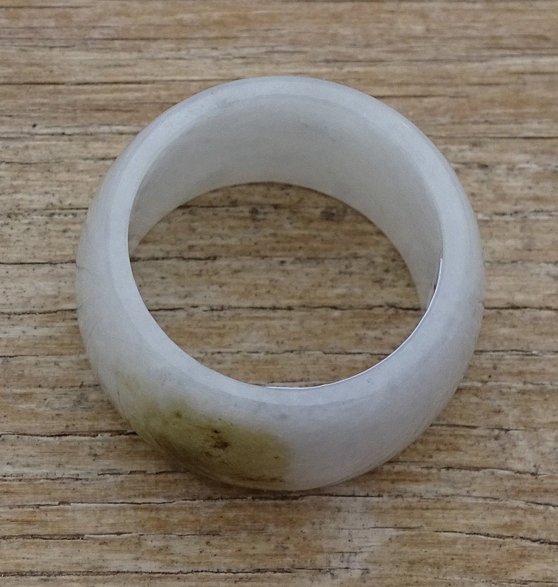 Jade ring,certified jadeite jade ring,jade band,solid jade ring,crystal ring,stone ring,green jade ring,rocks,stones,minerals,gemstone ring