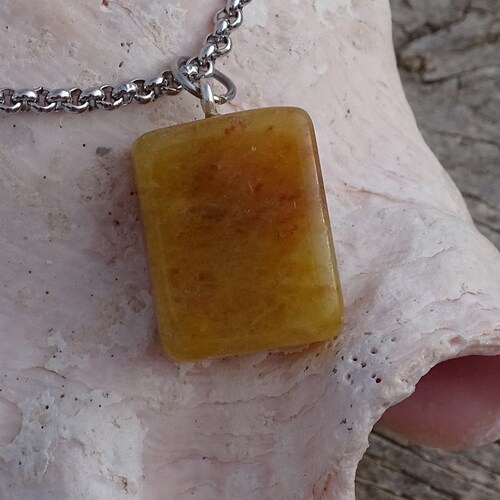 Yellow jade necklace,jade necklace,raw crystal necklace,tumbled jade,polished yellow jade,chakra reiki,wicca wiccan,pagan,rocks gem minerals shops