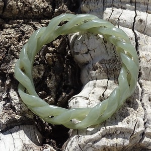 Zertifizierte Jade Armband,Twist Jade Armreif,geschnitzte Jade Armband,antik Jade Armreif,massive Jade Armreif,Kristalle Steine Edelsteine,grüne Jade
