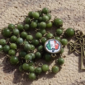 Keltische rozenkrans, Iers katholieke rozenkrans, Keltisch kruis, jade rozenkrans, geboortesteen maart, Keltische rozenkrans, edelsteenrozenkrans, gebedskralen, maagd Maria