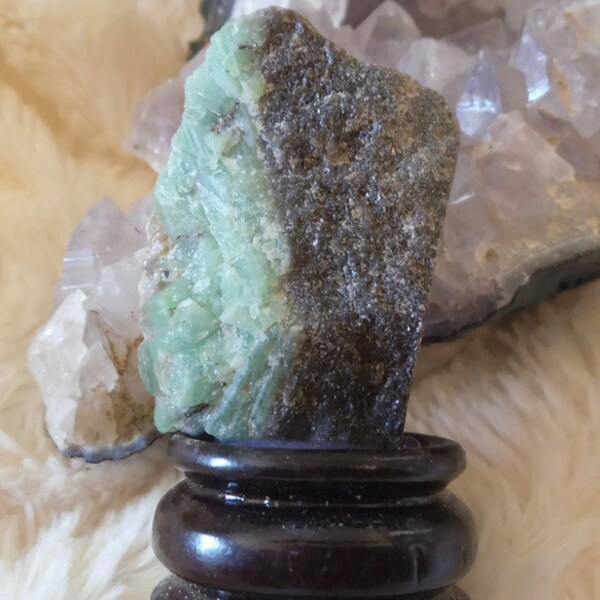 Sale, Rough emerald, raw crystals, raw emerald, crystal healing, chakra, reiki, wiccan, healing crystals, raw stones, healing stones, gems