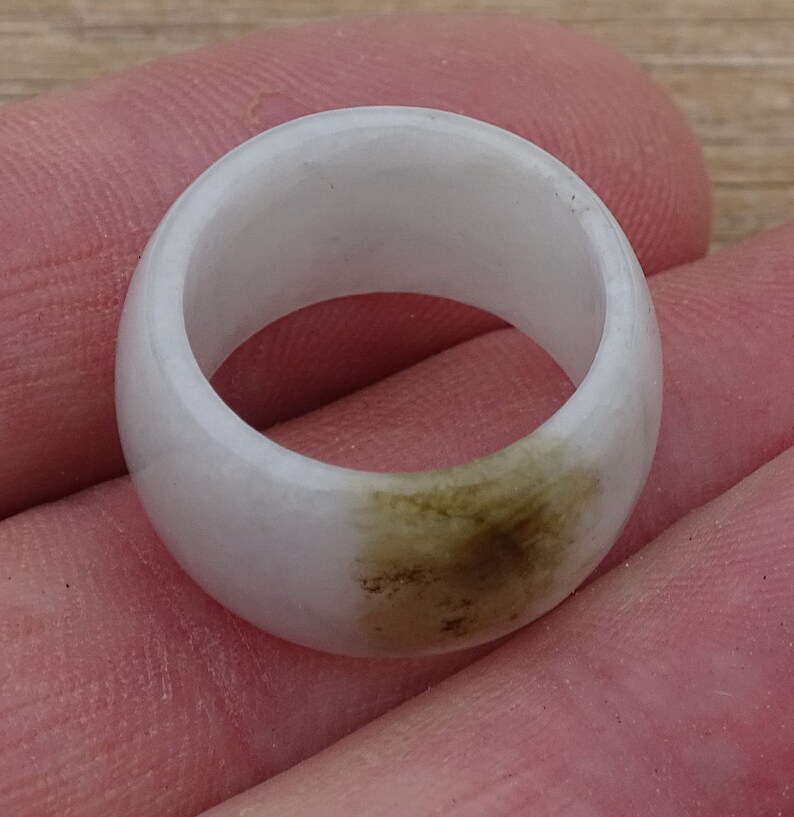 Jade ring,certified jadeite jade ring,jade band,solid jade ring,crystal ring,stone ring,green jade ring,rocks,stones,minerals,gemstone ring