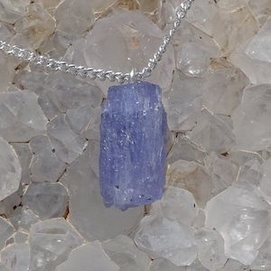 Tansanit Halskette, Rohedelstein Kristall, Edelsteinkette, Dezember Geburtsstein, Edelsteinkette, Edelsteinkette, Mineralien