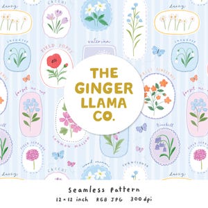 Peut inclure: Motif sans couture avec des illustrations florales variées, dont des marguerites, des coquelicots et des campanules, sur un fond à rayures bleu clair. Le motif comprend des papillons et le texte "The Ginger Llama Co." et "Motif sans couture 30.5 x 30.5 cm".