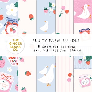Puede incluir: Un conjunto de cinco patrones sin costuras con temática de granja frutal. Los diseños incluyen fresas, cerezas, patos y tarros de mermelada. Los patrones miden 12 x 12 pulgadas (30,48 cm x 30,48 cm) e incluyen el texto "FRUITY FARM BUNDLE".
