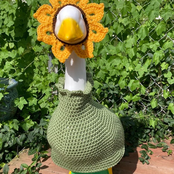 Sunflower Porch Goose Outfit Hand-Crocheted Costume for Lawn goose Garden Goose Green with Sunflower Headband