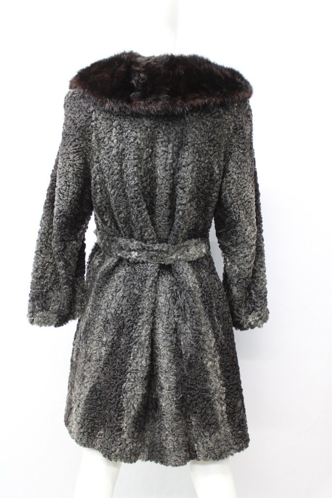 スワカラ　カラクルラム　アストラカン　フォックスファー襟　袖口ミンクロングコート スクラップアイテム: グレーラムアストラカン&ミンクファーコート