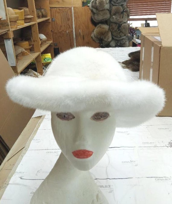 Brand New White Mink Fur Hat Men Man Women Woman Large Brim  display picture 1