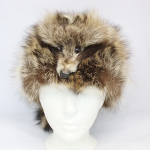 Brandneue Davy Crockett Style Waschbärpelzmütze mit Schwanz für Männer und Frauen, Größe alle