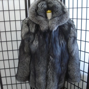Brandneue Silber Fuchs Pelz Bomber Jacke Mantel w/Haube für Männer Mansize alle maßgeschneiderten