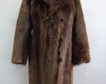 Ausgezeichnete braune langhaarige Biber Pelzmantel Jacke Männer Mann Größe 38 Small