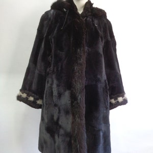 Mint dunkel grau geschäugelt Muskrat Pelz Reversible Mantel Jacke Frau Frau Größe 6