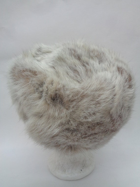 MINT BEIGE RABBIT FUR HAT W/DESIGN CAP WOMEN WOMAN SIZE ALL MINT NATURAL RABBIT FUR HAT CAP WOMEN WOMAN SIZE ALL | eBay main image 2
