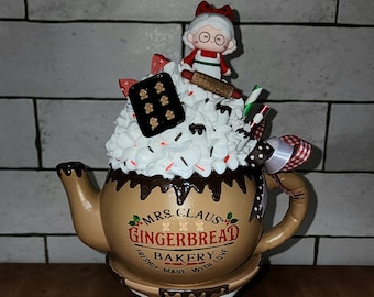 Mrs. Claus Gingerbread Bakery Mini Decorative Teapot, Christmas Decor, Christmas Gift, Mrs. Claus, Santa, Gingerbread, Teapot, North Pole