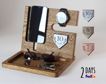 Wedding Anniversary Gift for Him // Solid Oak Docking Station with Engraved Wood Sign ( Aluminum / Bronze / Copper Metal Paint )